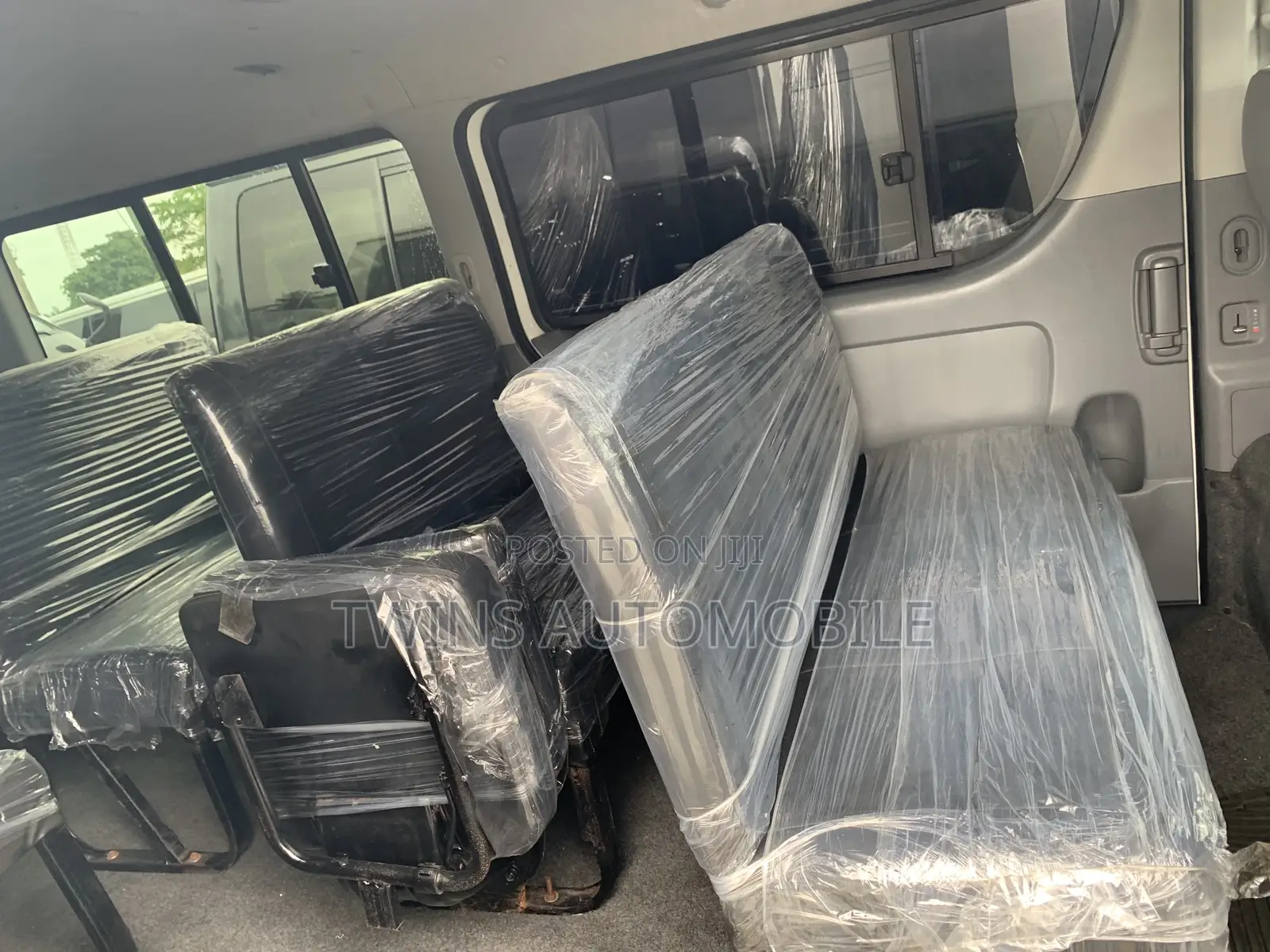 Toyota HiAce 2013 White