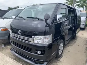 Toyota HiAce 2014 Black