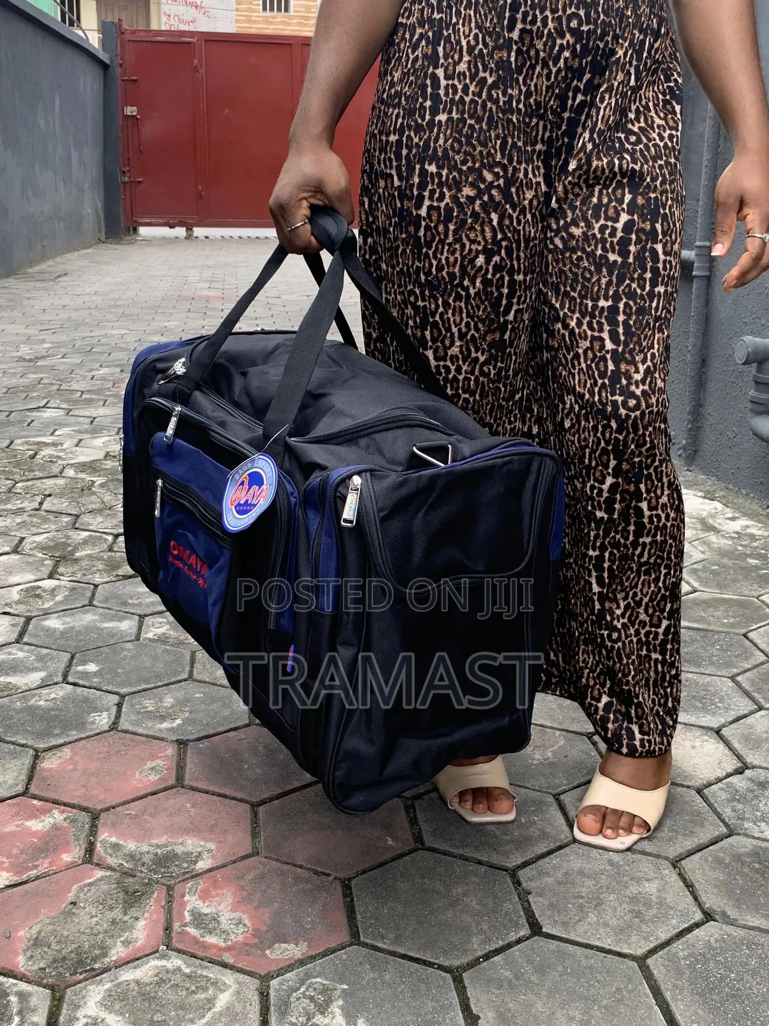 Black Duffle Back