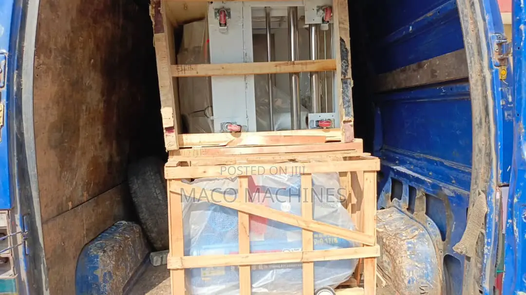 Semi Automatic Shrink Wrapped Packaged Machine