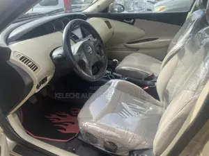 Nissan Almera 2005 Gold