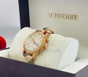 Original Burberry Fully Box Chain Watch Available in Store