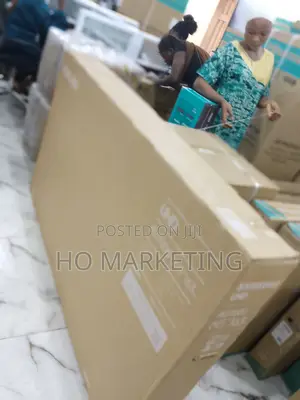 100% Samsung 65"Uhd Tv{Ua65au7000u}