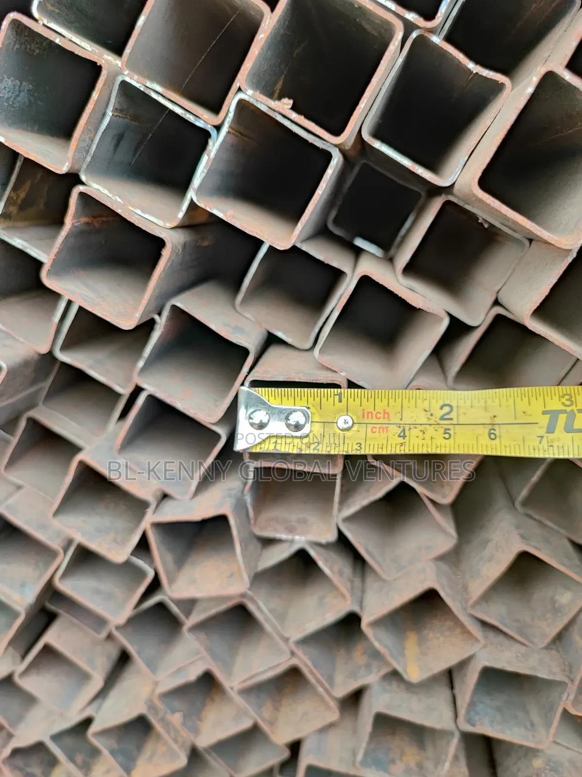 21⁄2cm X 21⁄2cm X1.2mm Square Pipe (25x25)