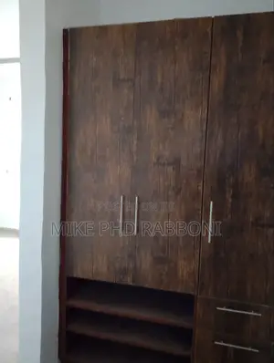3bdrm Block of Flats in G. R. A Estate, Enugu for rent