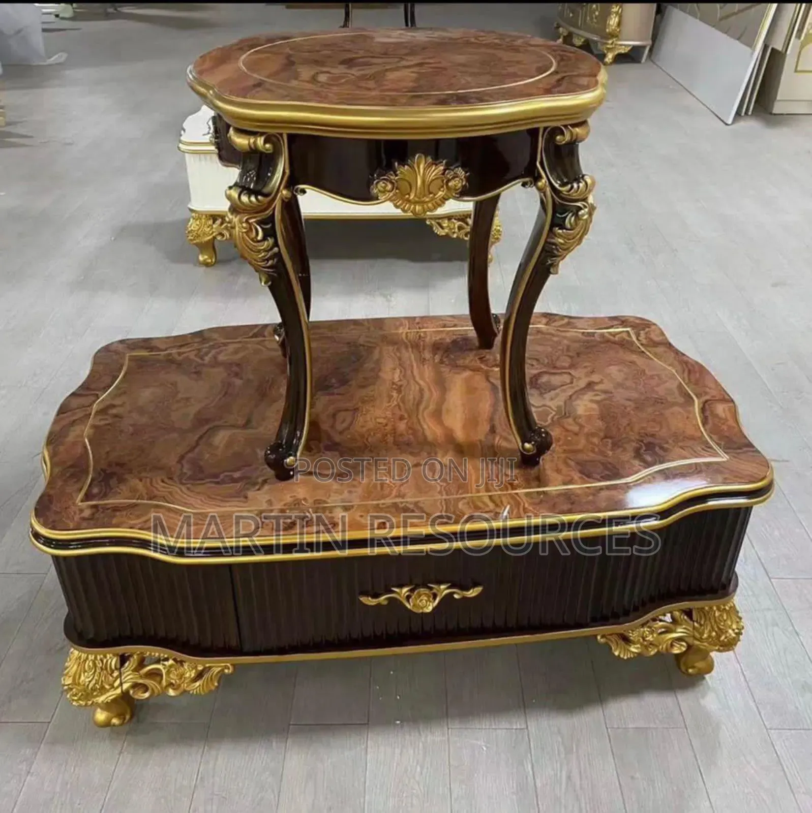 Center Table With 2 Side Stools