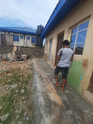 Studio Apartment in Bariga for rent