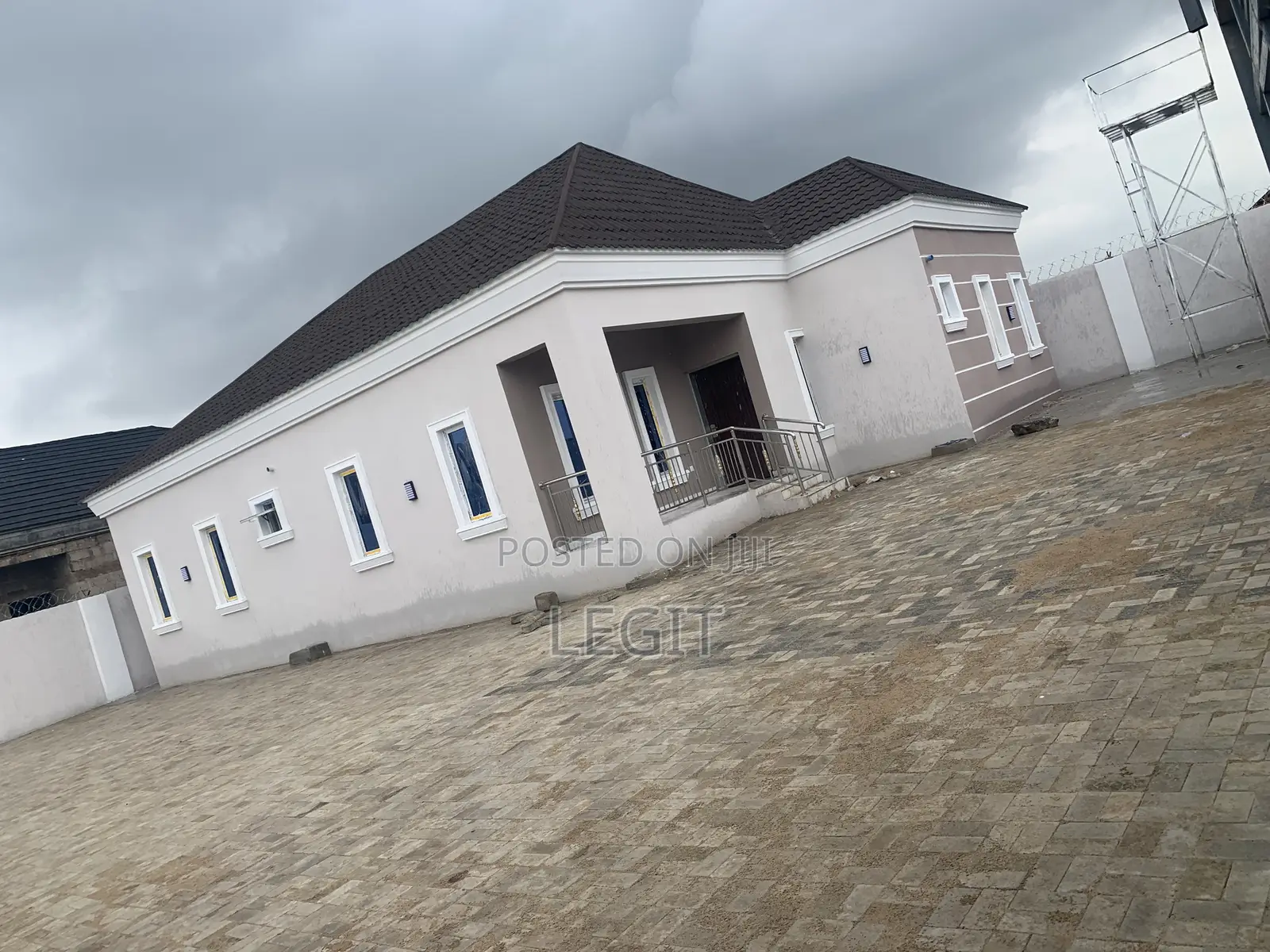 3bdrm Bungalow in Minna for sale