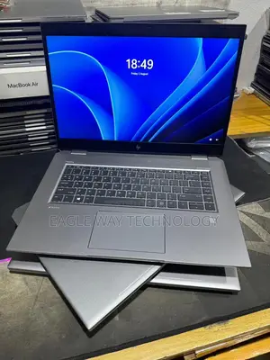 Photo - Laptop HP ZBook Studio 32GB Intel Core I7 SSD 512GB