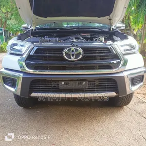 New Toyota Hilux 2024 White