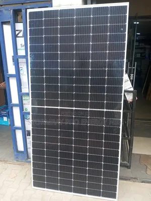 550 Watts Half Cuts Solar Panels