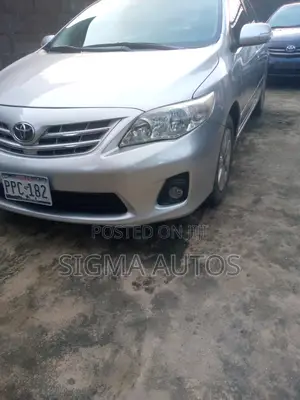 Toyota Corolla 2013 Silver
