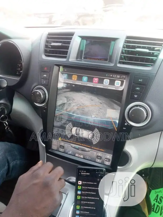 Toyota Highlander Tesla Android Screen