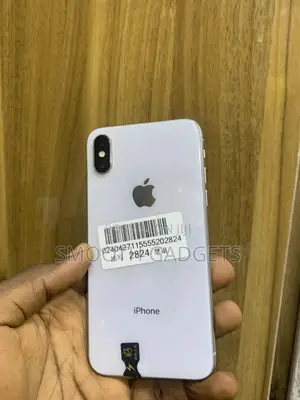 Apple iPhone X 64 GB White