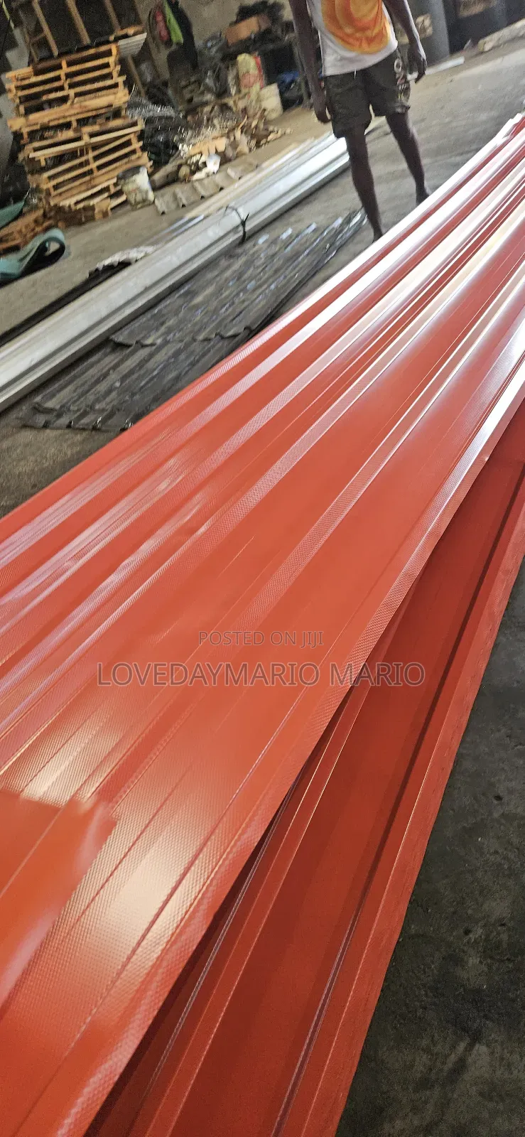 Tc RED Metral Roofing