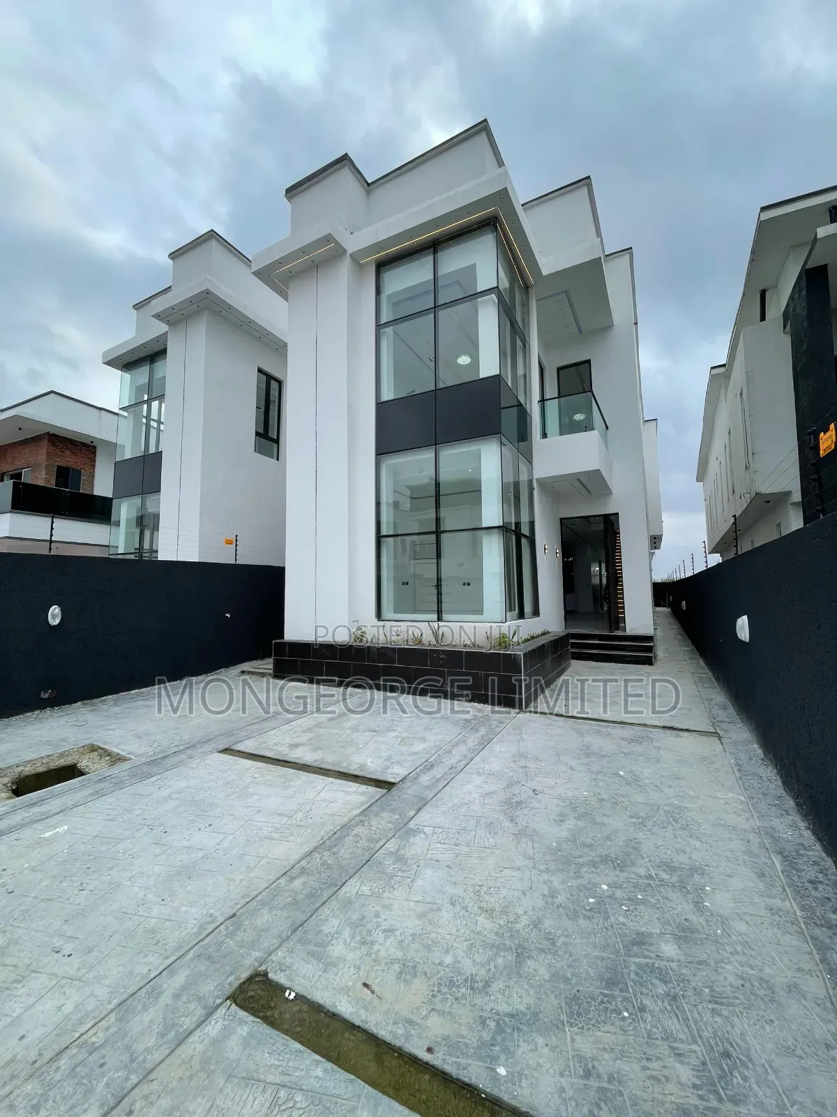 5bdrm Duplex in Ajah for sale