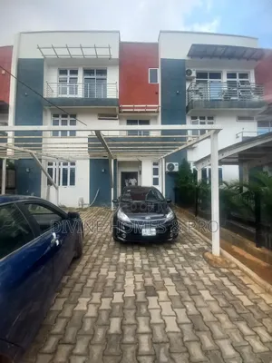 4bdrm Duplex in Dantata Estate, Gwarinpa for sale