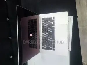 Laptop Apple MacBook Air 2023 M2 8GB Apple M2 SSD 256GB