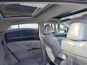 Toyota Avanza 2011 White