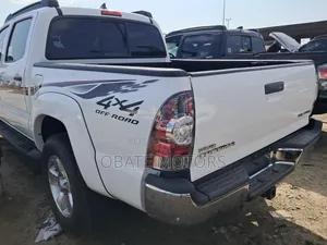 Toyota Tacoma 2010 White
