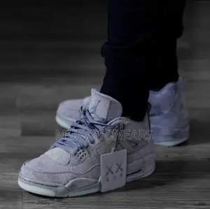 Jordan X Kaws