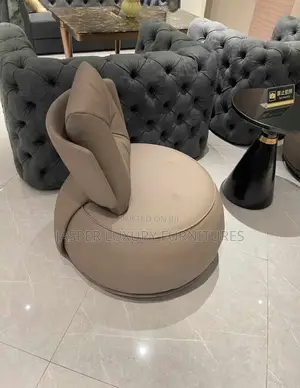 Brown Leather Ant’E Chair