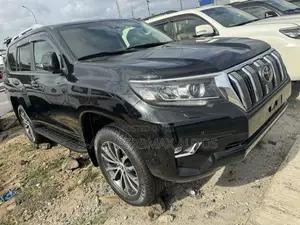 Toyota Land Cruiser Prado 2022 Black