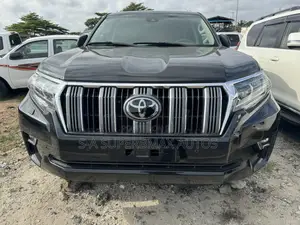 Toyota Land Cruiser Prado 2022 Black