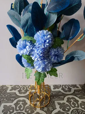 Gold Metal Vase With Beautiful Blue Flowers 001