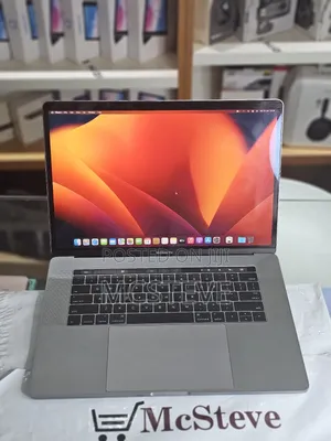 Laptop Apple MacBook Pro 2017 16GB Intel Core i7 SSD 256GB