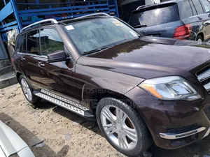 Mercedes-Benz GLK-Class 2015 Brown