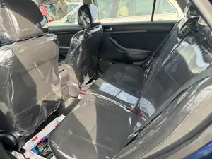 Toyota Avensis 2006 Blue