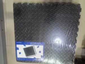 New Black Interlocking Mat