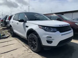 Land Rover Discovery SE 4x4 2017 White