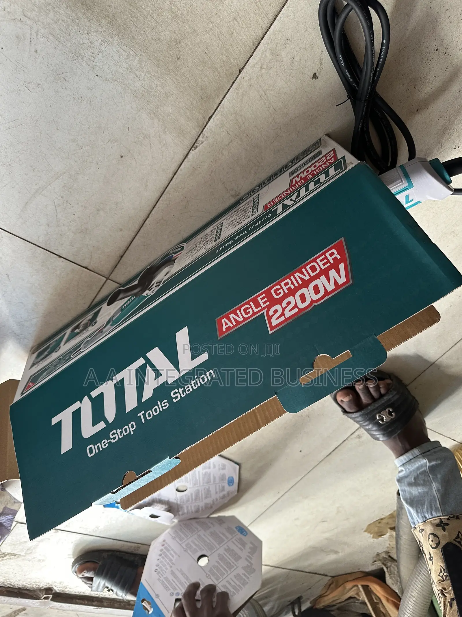 Total Angle Grander 9” Very Strong