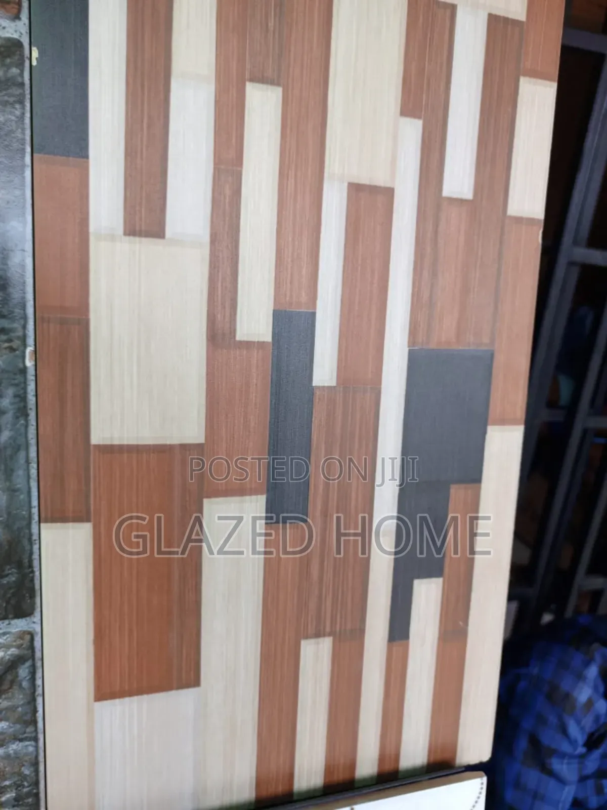 25x50 Crack Wall