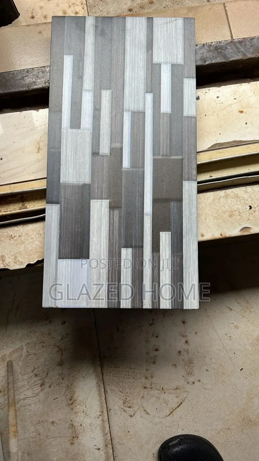 25x50 Crack Walls