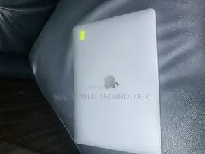 Laptop Apple MacBook Pro 2017 16GB Intel Core I7 SSD 512GB