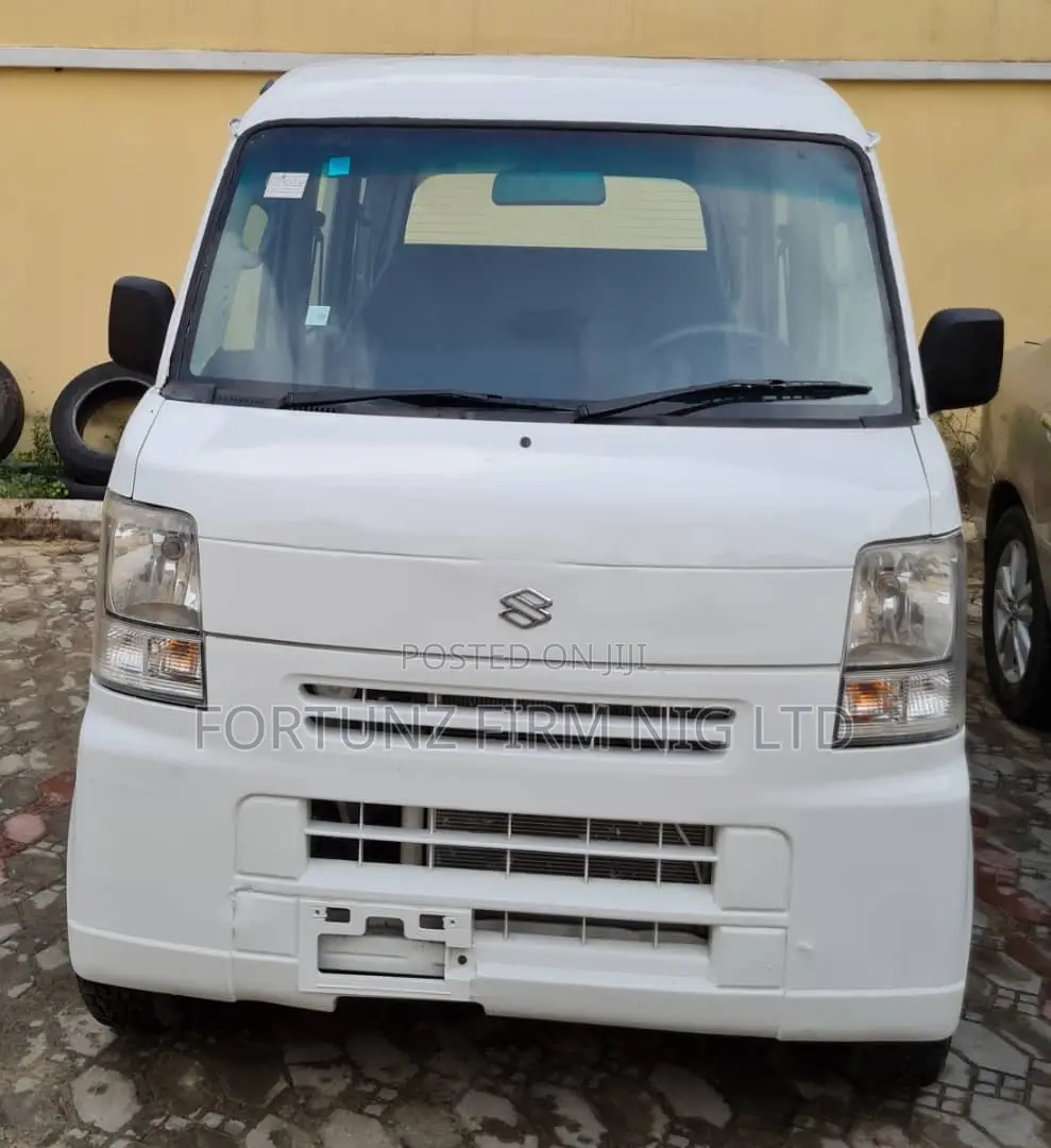 Suzuki APV Minibus 2010