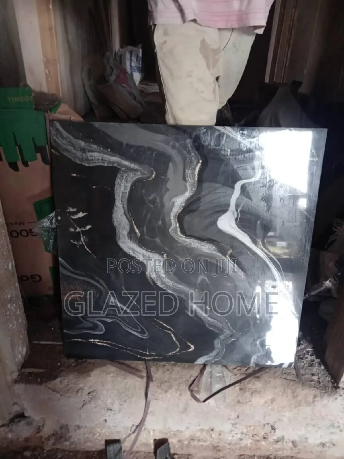60x60 Super Gold Black