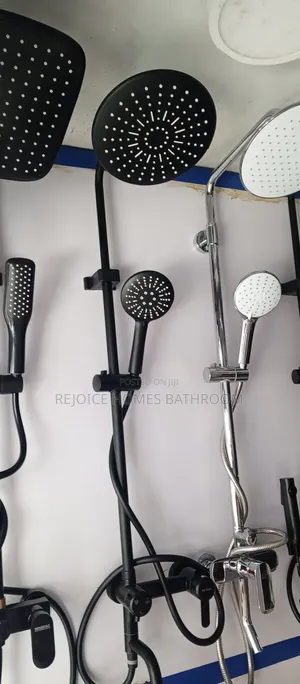 Round Black Quality Shower