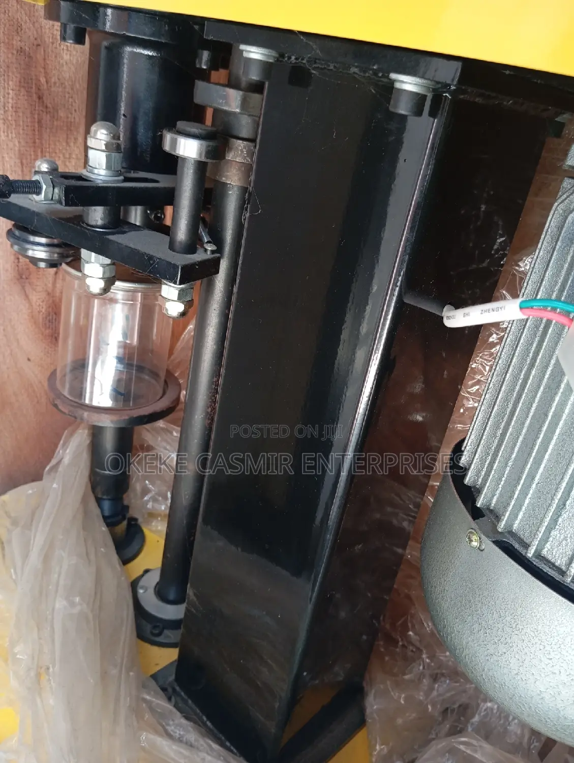 Can Sealing Machine