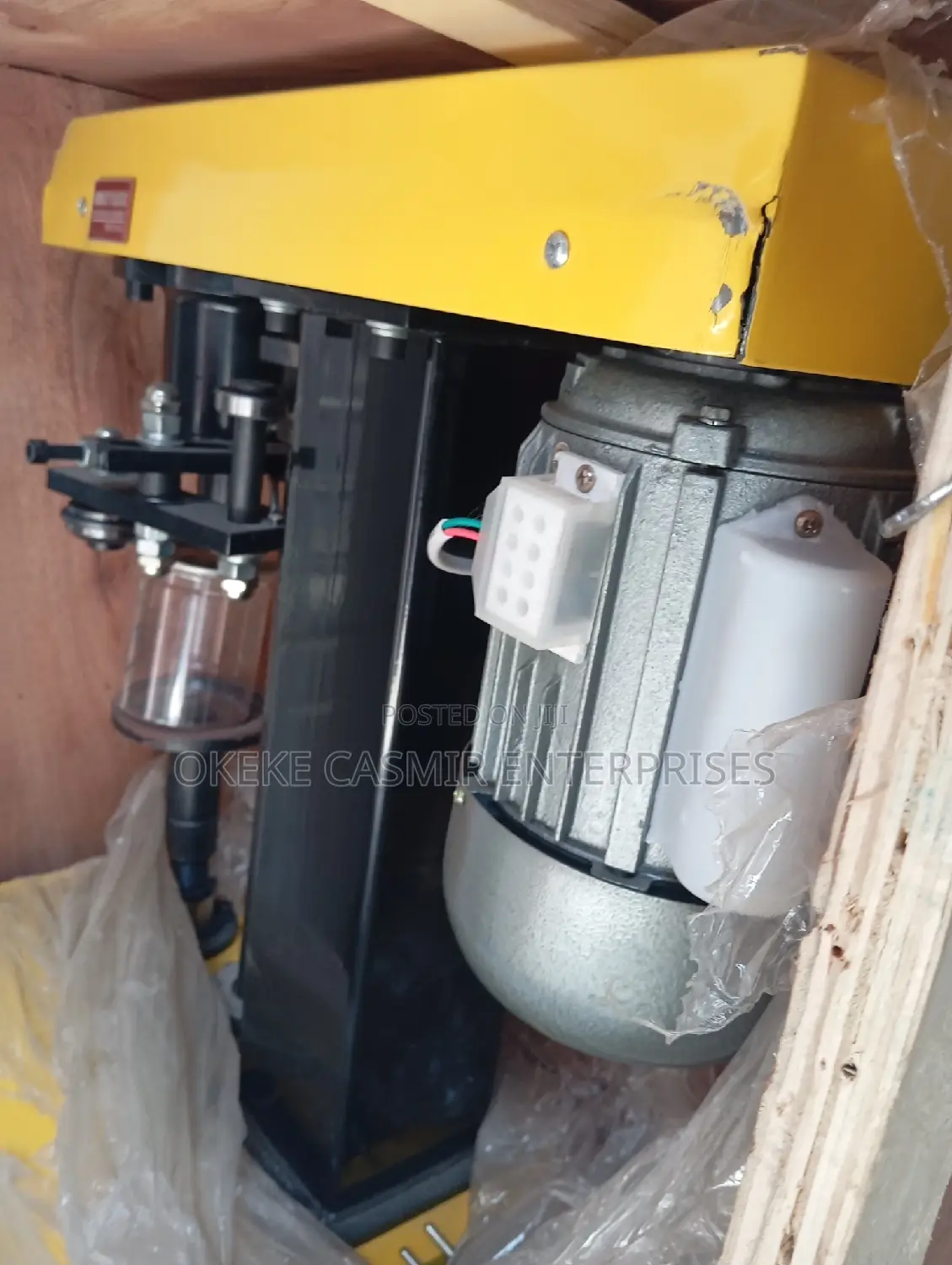 Can Sealing Machine