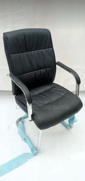 Cushioned Visitors Office Chair