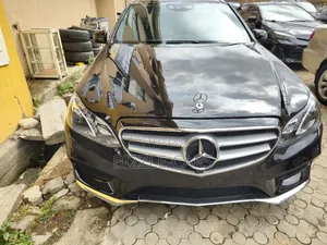 Photo - Mercedes-Benz E350 2014 Black