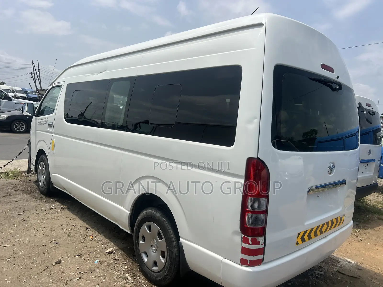 Toyota HiAce 2017 White