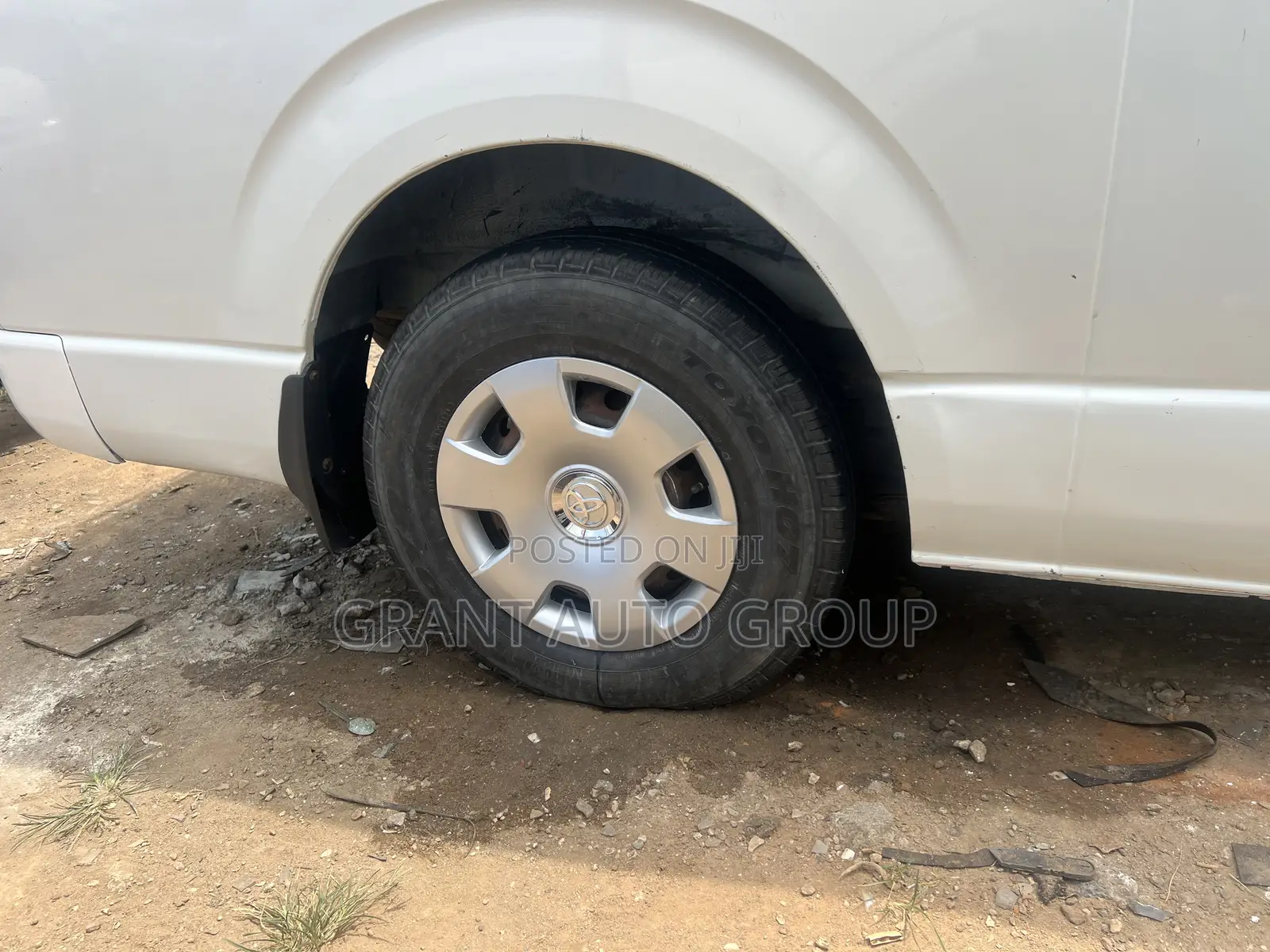 Toyota HiAce 2017 White