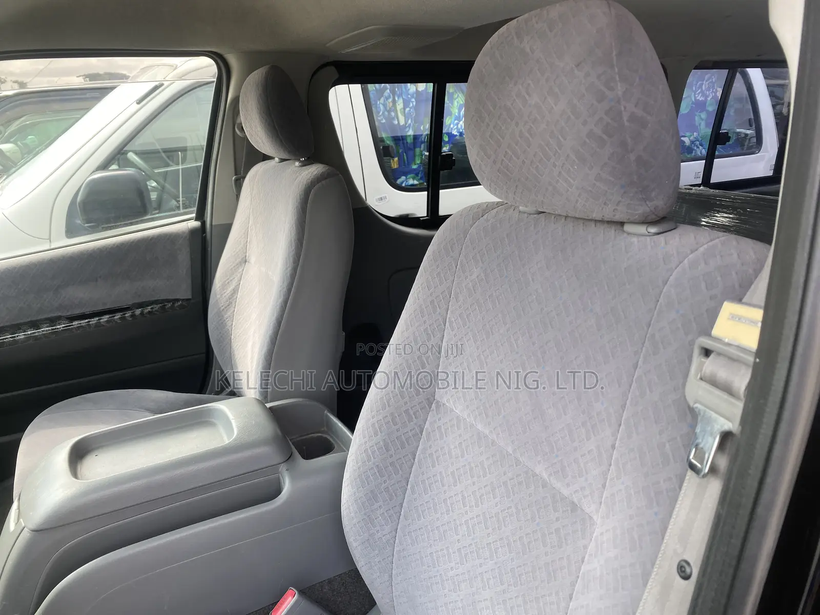 Toyota HiAce 2012 Black
