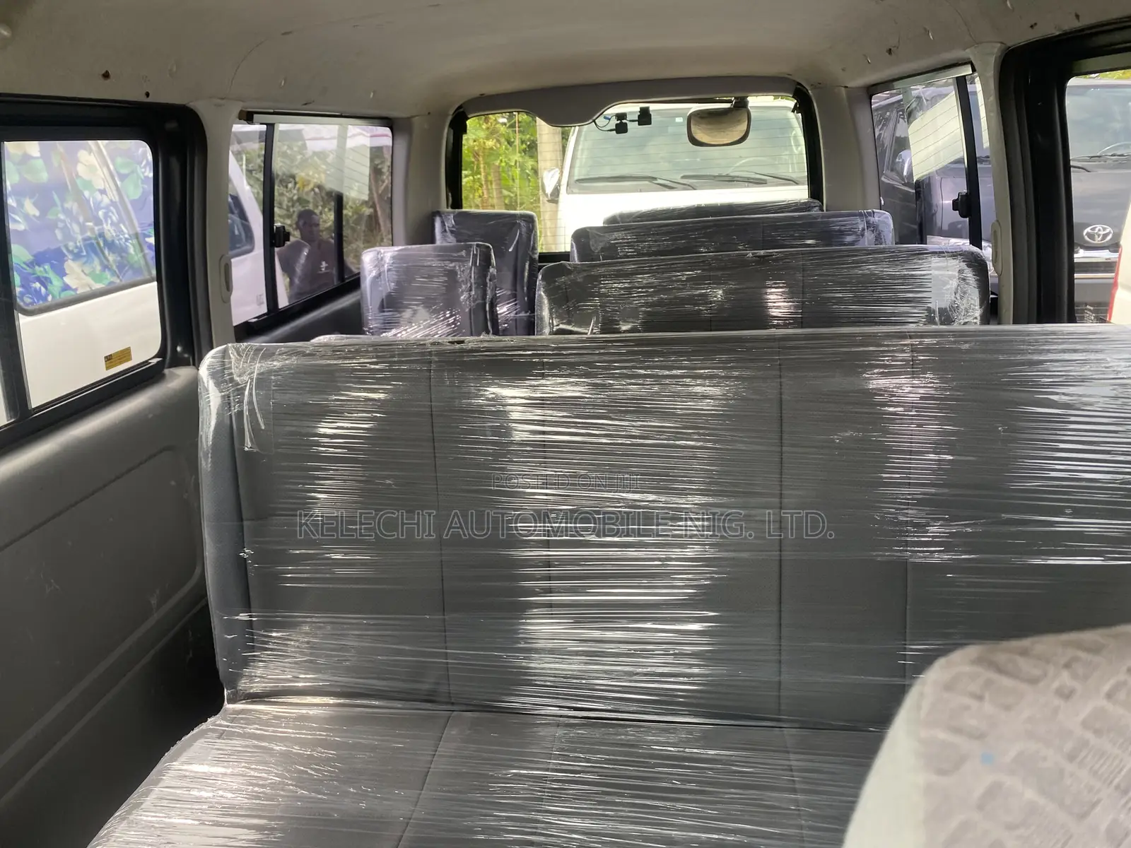 Toyota HiAce 2012 Black