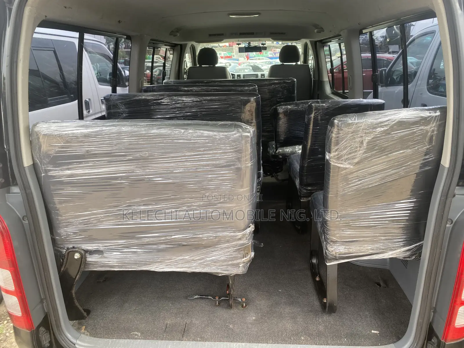 Toyota HiAce 2012 Black